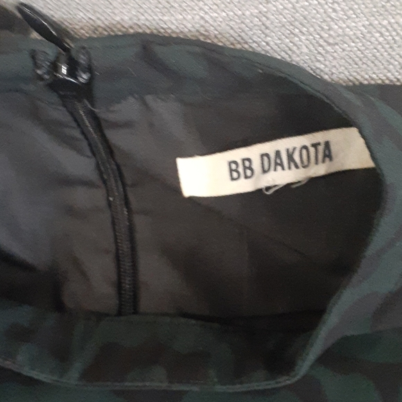 BB DAKOTA green dress sz medium - Picture 10 of 12